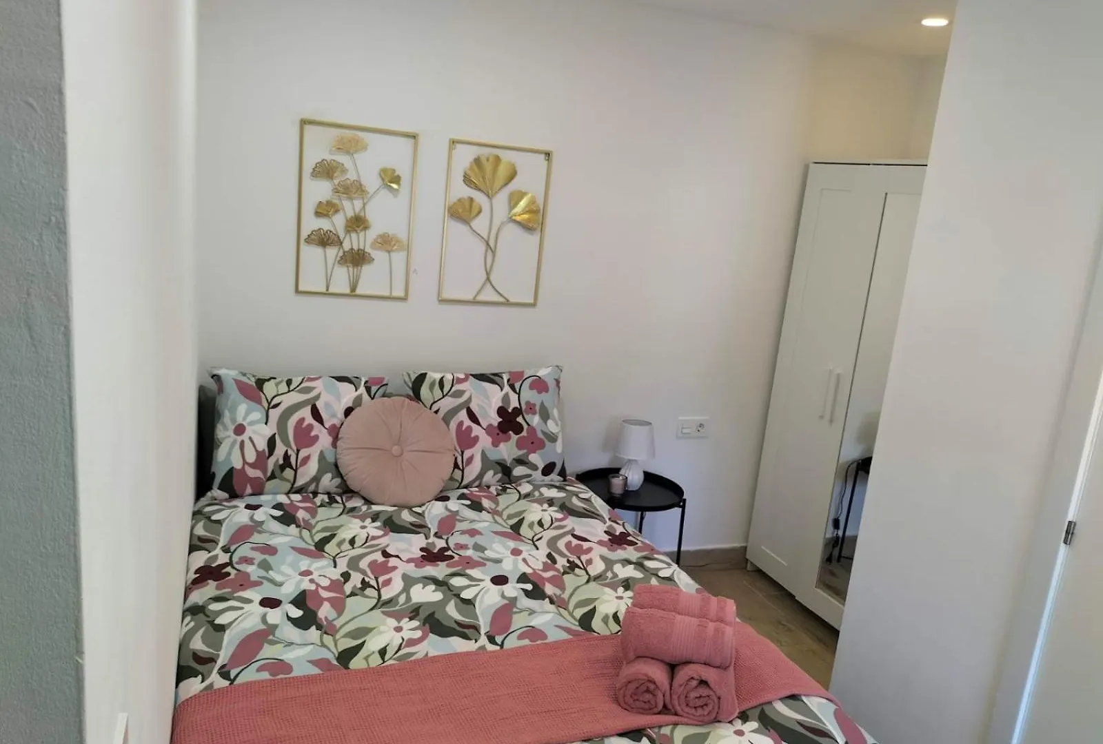 Apartment Apartamento 5 A 10 Min De La Estacion De Bus Y Tren Maria Zambrano Malaga Spain